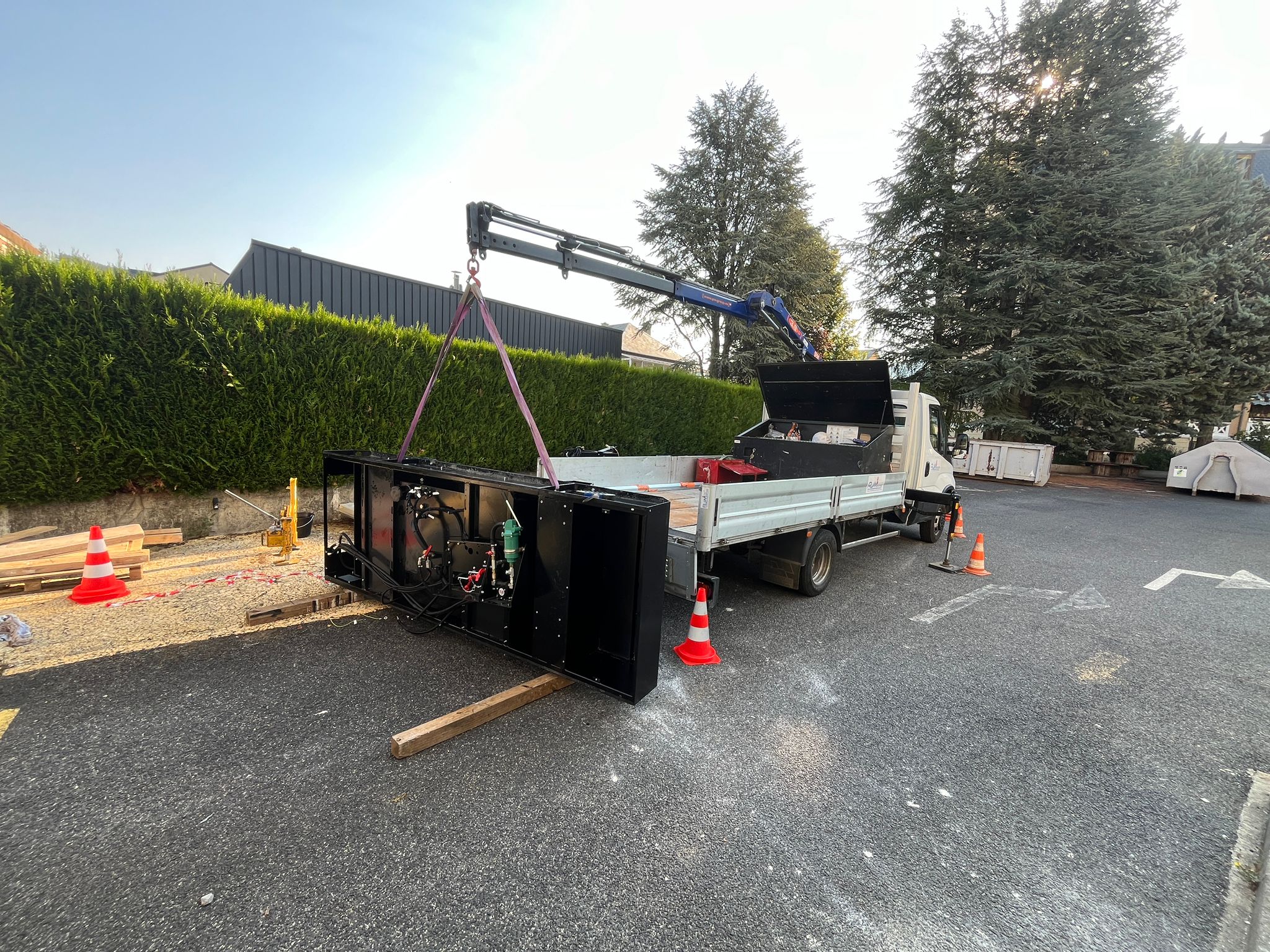Préparation à la manutention du châssis avec une grue